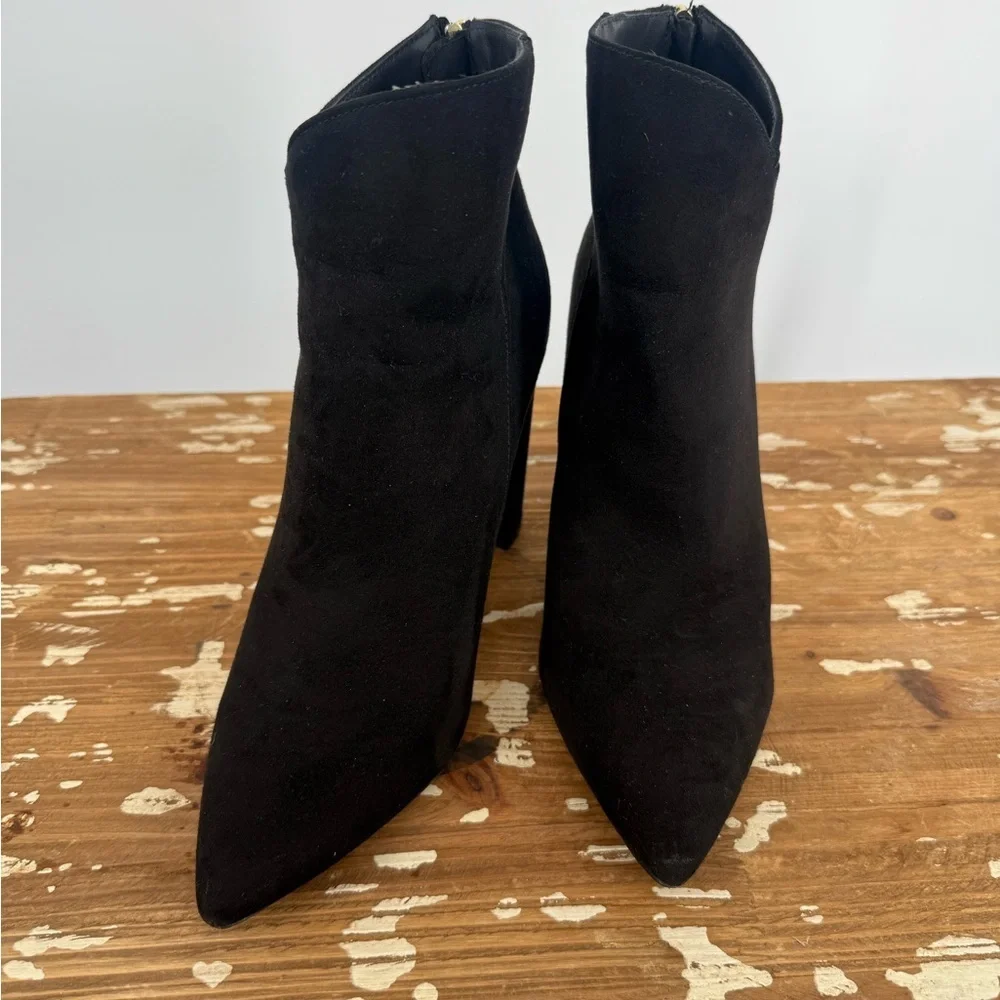 Qupid Black Ankle Booties